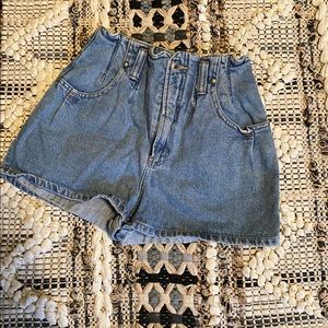 90’s VINTAGE UNIONBAY WOMENS JEAN SHORTS